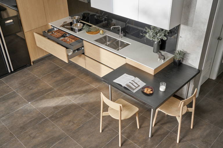 你應該選擇膠合板廚柜還是三聚氰胺木廚柜？